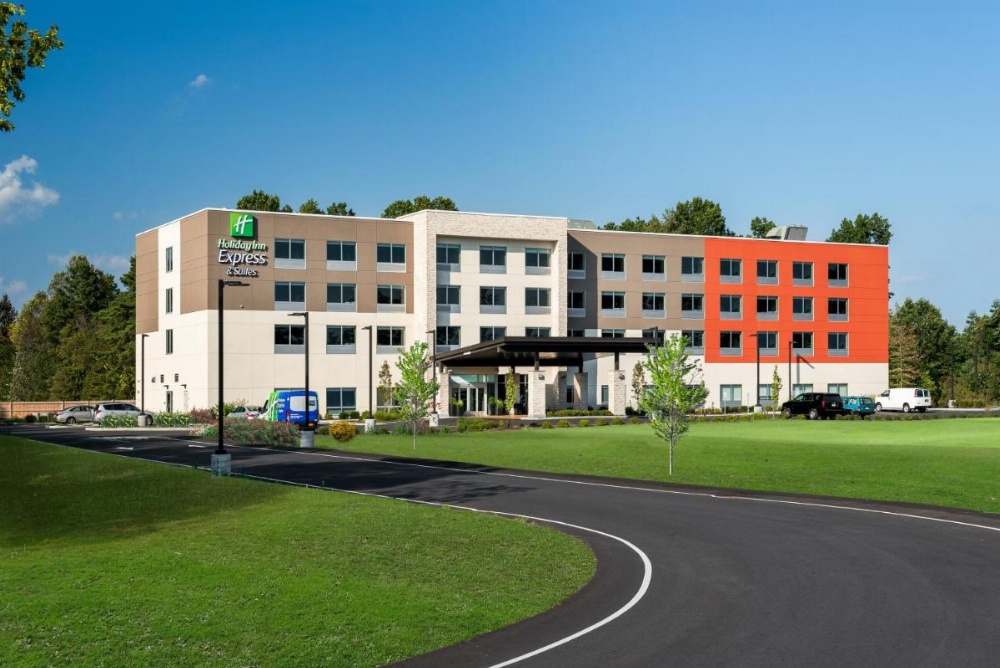 Holiday Inn Express Queensbury - Lake George Area Image 38