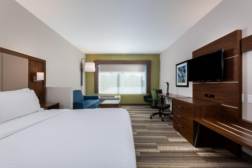 Holiday Inn Express Queensbury - Lake George Area image 4