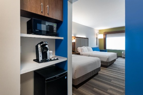 Holiday Inn Express Queensbury - Lake George Area image 5